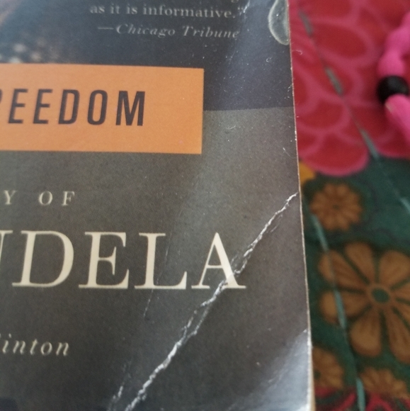 Long Walk to Freedom: The Autobiography of Nelson Mandela - Picture 3 of 3